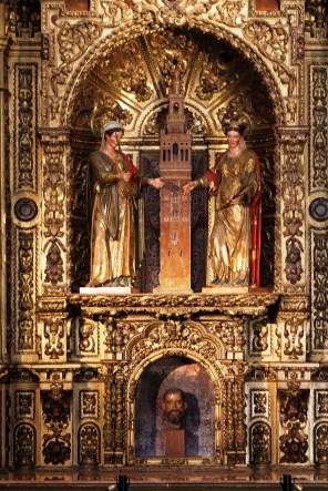 성녀 유스타와 성녀 루피나 제단 조각_photo by Jose Luiz Bernardes Ribeiro_in the Collegiate Church of the Divine Savior in Seville_Spain.JPG